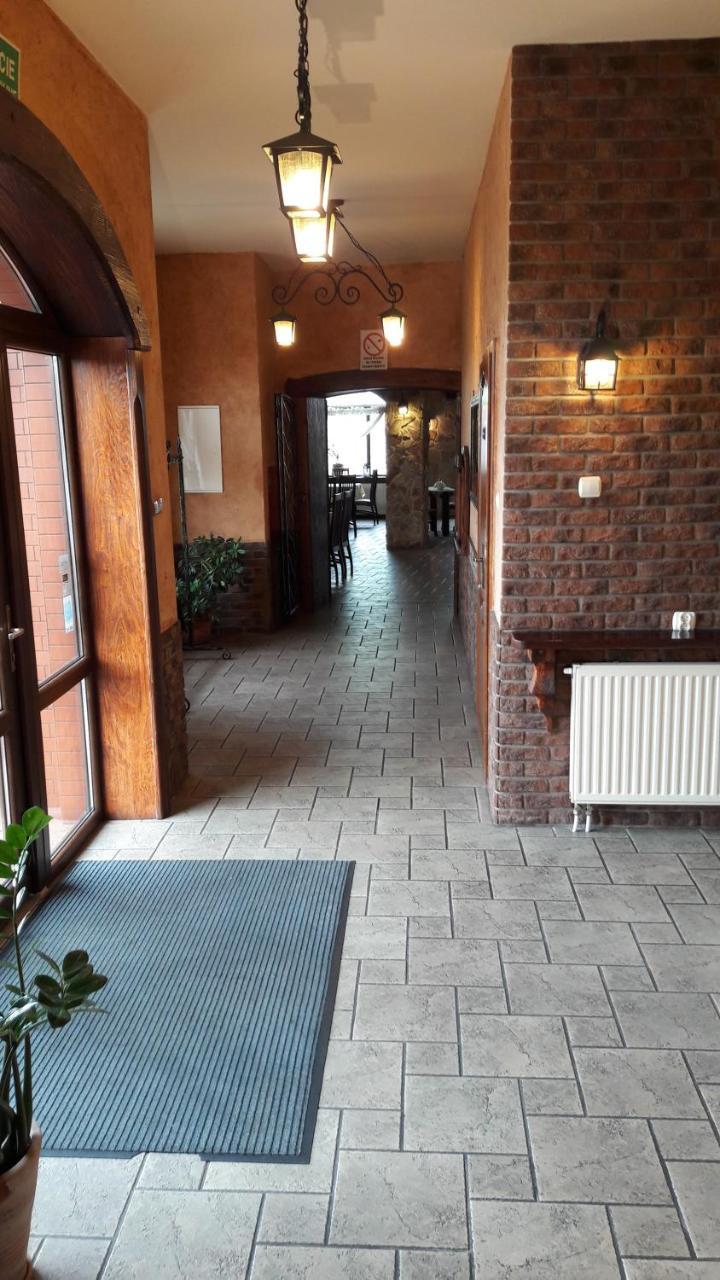Zajazd Bachus Dabrowa Gornicza Exterior photo